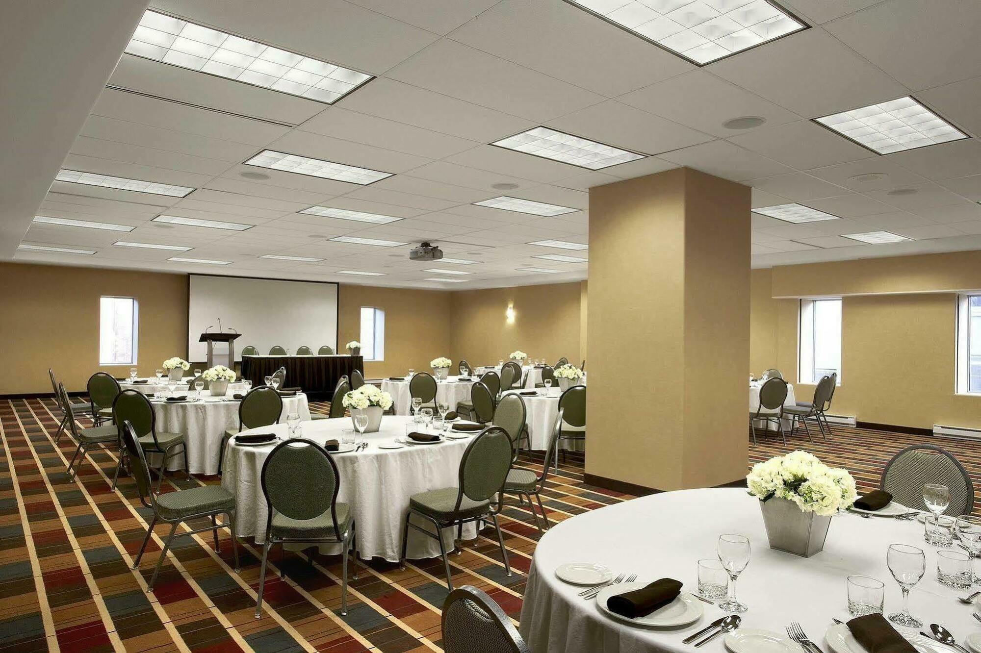 Four Points By Sheraton Halifax Exterior photo